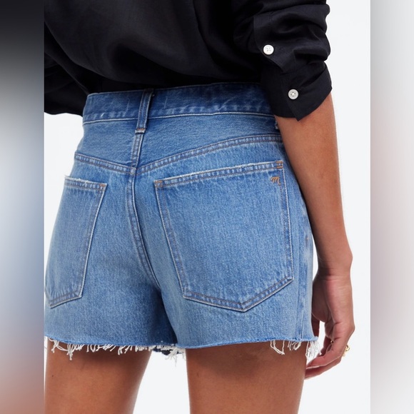 Madewell Relaxed Denim Shorts Raw Hem Edition NEW - Picture 2 of 9